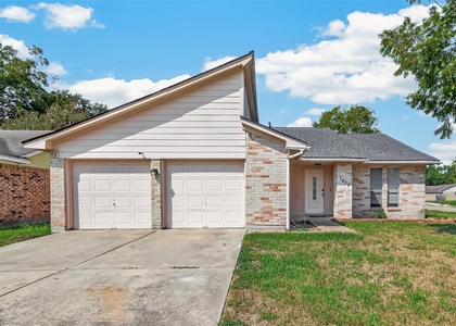 7402 Londres Drive - Photo 1