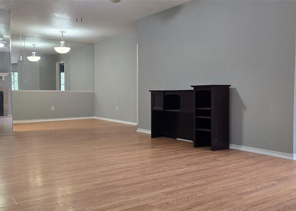 9797 Leawood Blvd - Photo 1