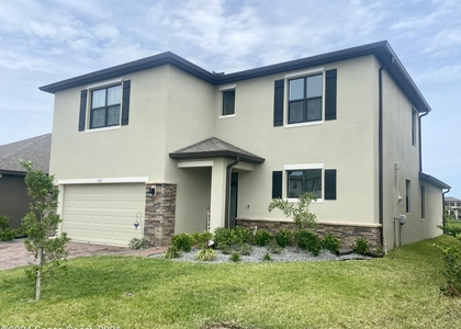 309 Wiregrass Avenue W - Photo 1