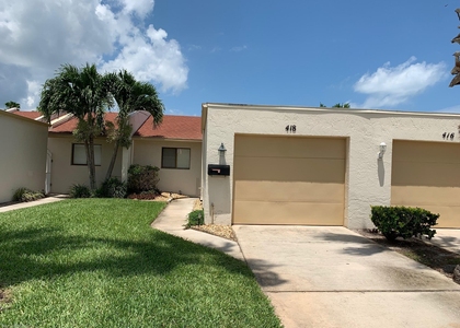 418 Hawthorne Court - Photo 1