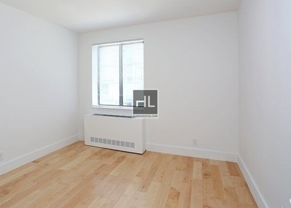 West 53 Street - Photo 1