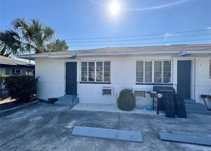 2318 4th Street S - Photo 1