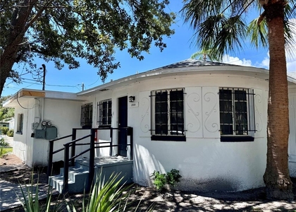 2318 4th Street S - Photo 1