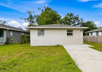 3207 E North Bay Street - Photo 1