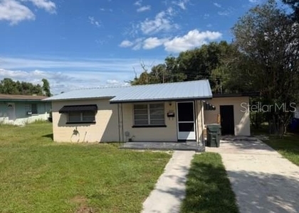 3226 S Hilltop Avenue - Photo 1