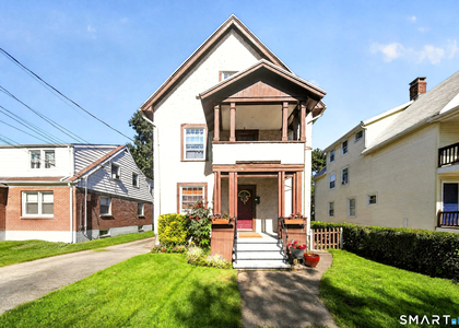 42-46 Hanford Avenue - Photo 1