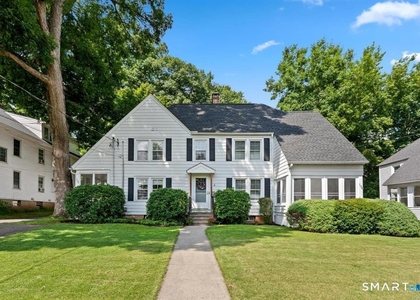 136 Whitman Avenue - Photo 1