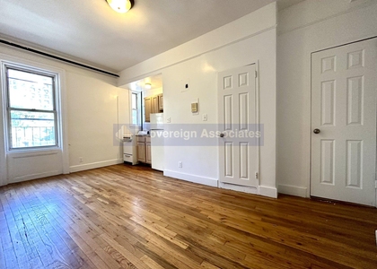 936 West End Avenue - Photo 1