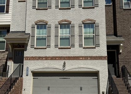 1618 Longmoor Lane Se - Photo 1
