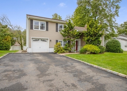 23 Briar Hills Cir - Photo 1