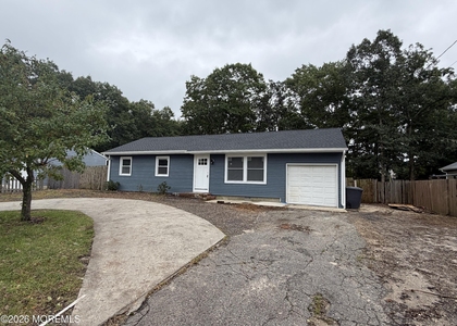 135 Nautilus Drive - Photo 1