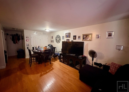 East 140 Street - Photo 1