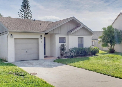 7 Whitehall Way - Photo 1
