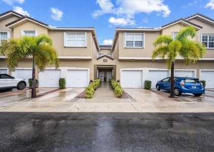 112 Lighthouse Circle - Photo 1