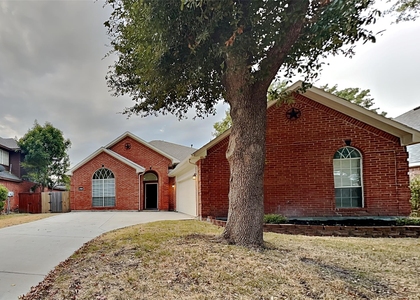1705 Bershire Court - Photo 1