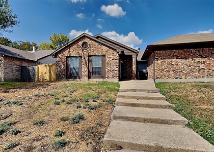 420 Dollins Street - Photo 1