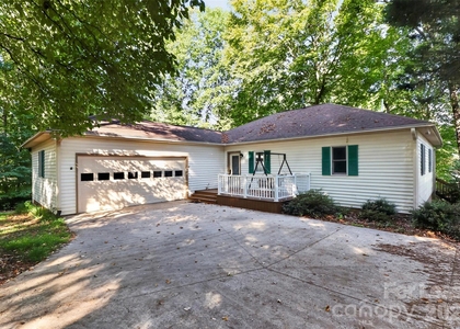 151 Seagrove Lane - Photo 1