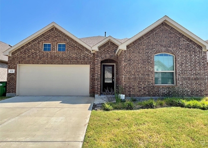 432 Holt Lane - Photo 1