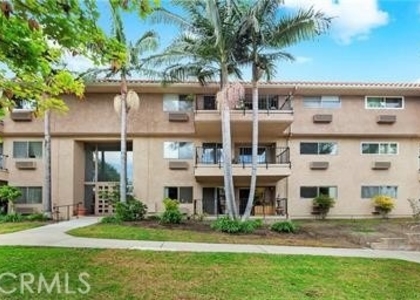 2354 Via Mariposa W - Photo 1