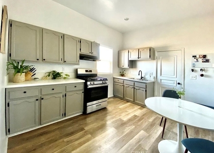 1441 Pleasant - Photo 1