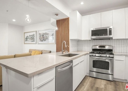 620 S Gramercy Place - Photo 1