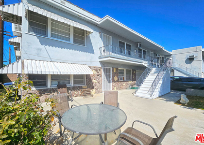 1341 N Keystone Street - Photo 1