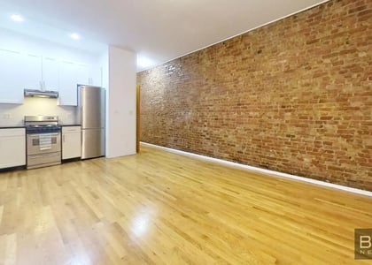 1297 Lexington Avenue - Photo 1
