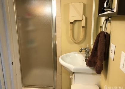 64 Lawrence Avenue - Photo 1