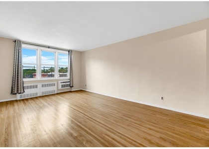 400 E 17th Street - Photo 1