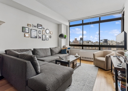 225 W 83rd Street - Photo 1