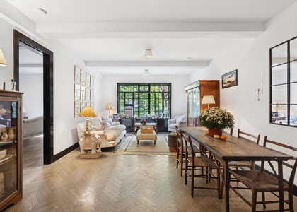 25 Monroe Place - Photo 1
