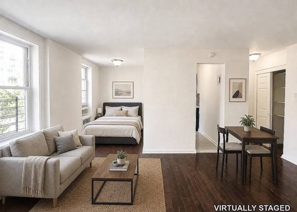 81-31 Baxter Avenue - Photo 1