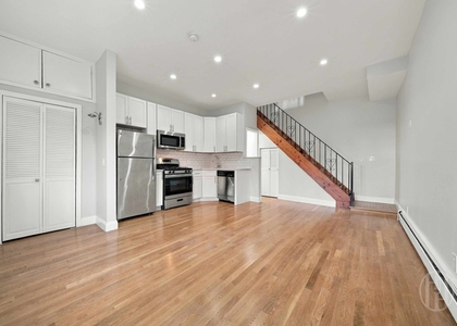 250 16th Street - Photo 1