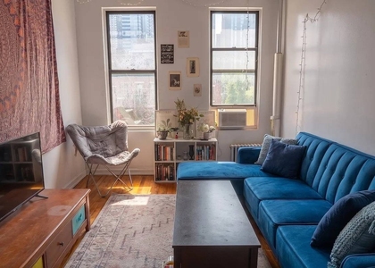 401 W 47th Street - Photo 1