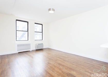 255 W 14th Street - Photo 1