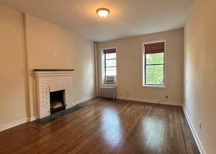 161 W 10th Street - Photo 1