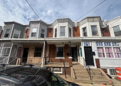 725 E Cornwall Street - Photo 1