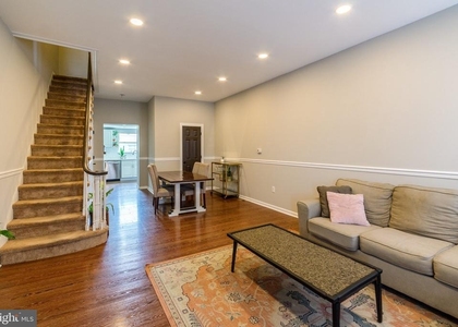 2627 E Thompson Street - Photo 1