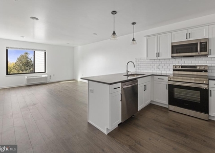 404 Fountain Street - Photo 1
