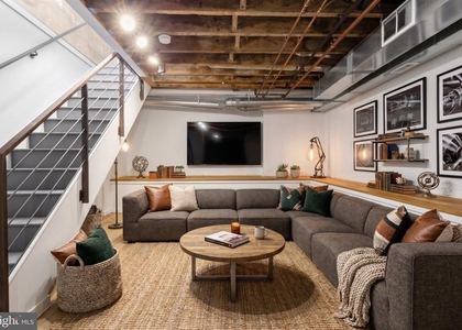 1737 N Howard Street - Photo 1