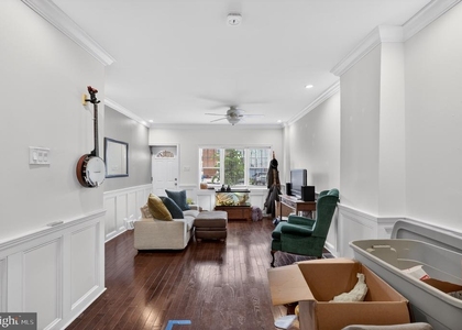 2604 E York Street - Photo 1