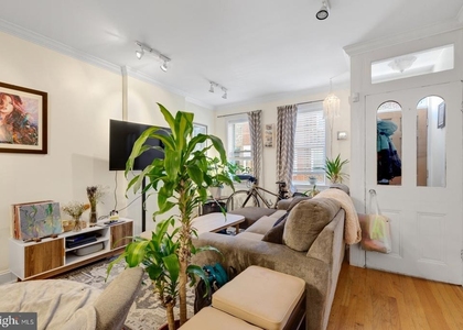 824 N Judson Street - Photo 1