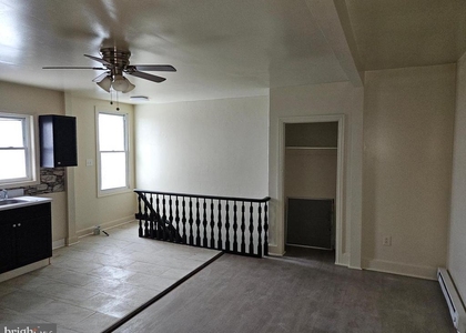2919 N 5th Street - Photo 1