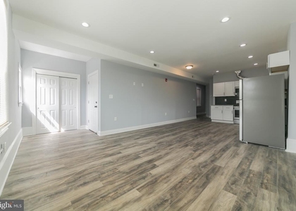 217 W Lancaster Avenue - Photo 1