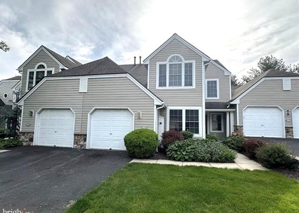 163 Hawthorne Court - Photo 1