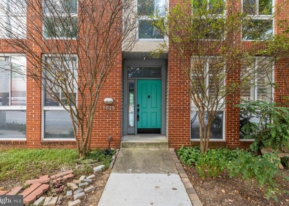 1025 Covington Street - Photo 1
