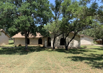 1002 Adventure Ln - Photo 1