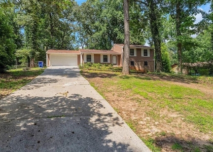 1675 Oak Ridge Way - Photo 1