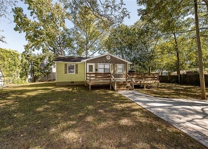 568 Stokeswood Avenue Se - Photo 1