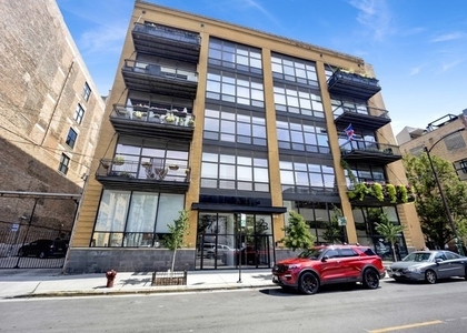 23 N Green Street - Photo 1